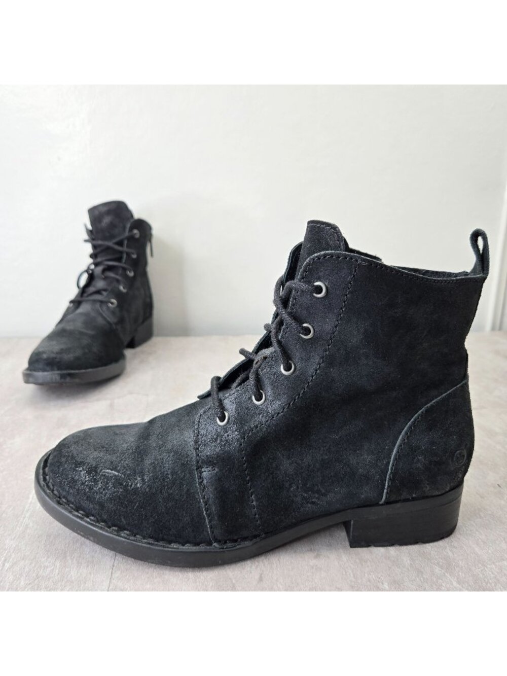 Born Lace Up Combat Boots 6.5 Black Leather Comfort Grunge Hiker Ankle Booties